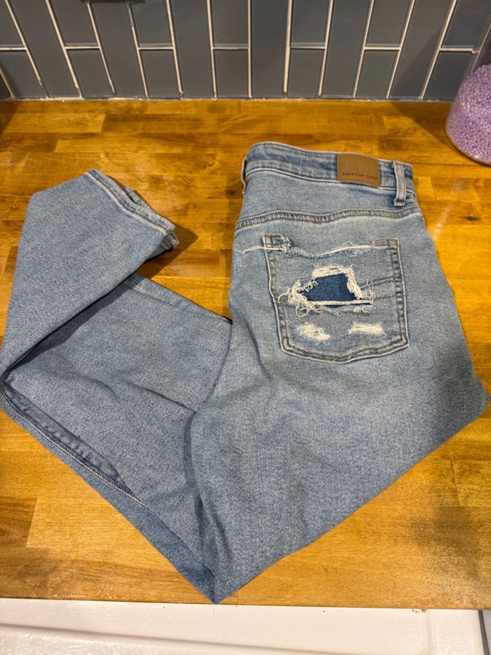 American Eagle Mom Jean with stretch regular size 10 ..Light Blue Distressed - Picture 4 of 6